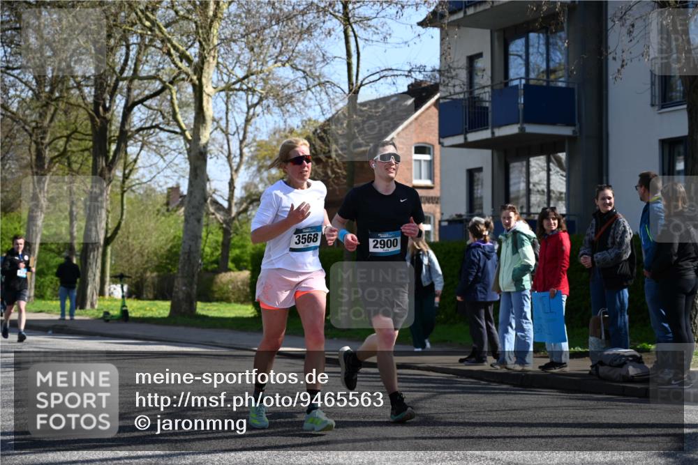 12.04.2026 - 45. Internationalen Wilhelmsburger Insellauf J. Mangold http://msf.ph/oto/9465563 12.04.2026 10:58:09 Ziel 4396, 3997, 2818, 3257, 2499, 2194, 2900, 3260, 3568, 4352, 4215, 4394, 3665, 3968, 4577, 5703, 3142, 5468, 3140, 4071, 2553, 2989, 3825, 5615, 3150 meine-sportfotos.de