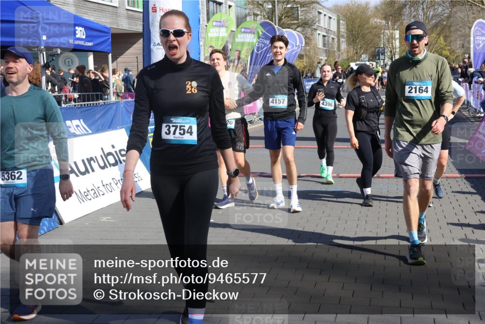 12.04.2026 - 45. Internationalen Wilhelmsburger Insellauf Strokosch-Dieckow http://msf.ph/oto/9465577 12.04.2026 10:58:26 Ziel 4120, 2283, 2228, 4396 meine-sportfotos.de