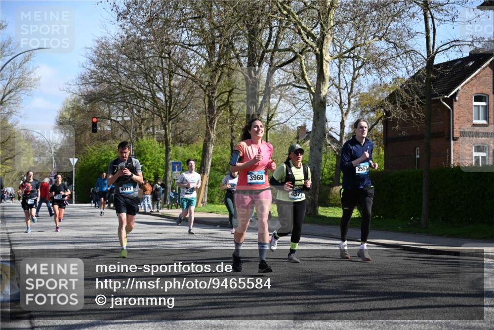 12.04.2026 - 45. Internationalen Wilhelmsburger Insellauf J. Mangold http://msf.ph/oto/9465584 12.04.2026 10:58:27 Ziel 3568, 4352, 4215, 4394, 3665, 3968, 4577, 5703, 3142, 5468, 3140, 4071, 2553, 2989, 3825, 5615, 3150, 2269, 2269 meine-sportfotos.de