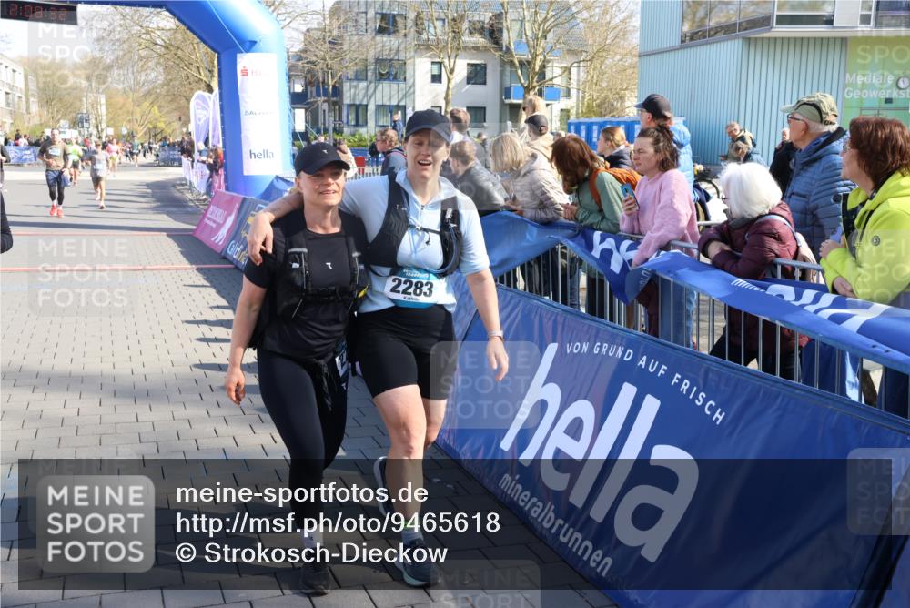 12.04.2026 - 45. Internationalen Wilhelmsburger Insellauf Strokosch-Dieckow http://msf.ph/oto/9465618 12.04.2026 10:58:31 Ziel 3997, 2818, 3257 meine-sportfotos.de