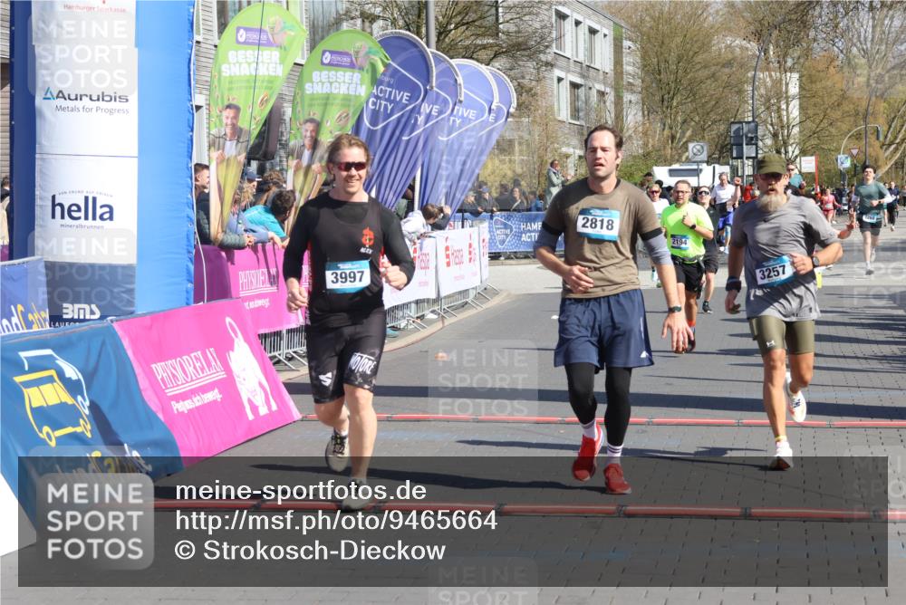 12.04.2026 - 45. Internationalen Wilhelmsburger Insellauf Strokosch-Dieckow http://msf.ph/oto/9465664 12.04.2026 10:58:34 Ziel 3997, 2818, 3257, 2499, 2194 meine-sportfotos.de
