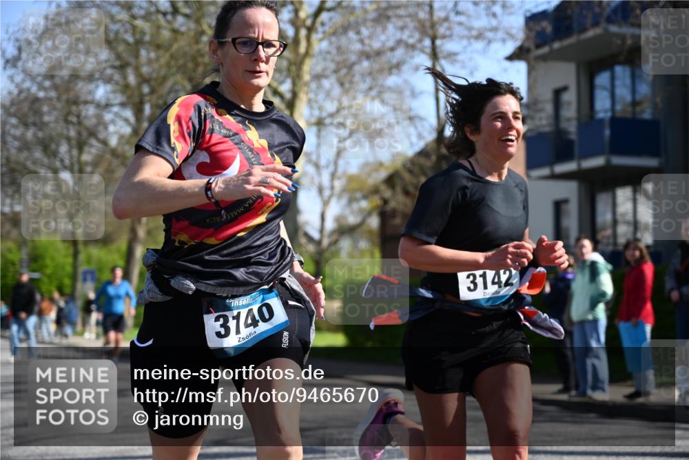 12.04.2026 - 45. Internationalen Wilhelmsburger Insellauf J. Mangold http://msf.ph/oto/9465670 12.04.2026 10:58:33 Ziel 3665, 3968, 4577, 5703, 3142, 5468, 3140, 4071, 2553, 2989, 3825, 5615, 3150, 3825, 5615, 3150, 2269, 5366, 3044, 3045, 3582 meine-sportfotos.de