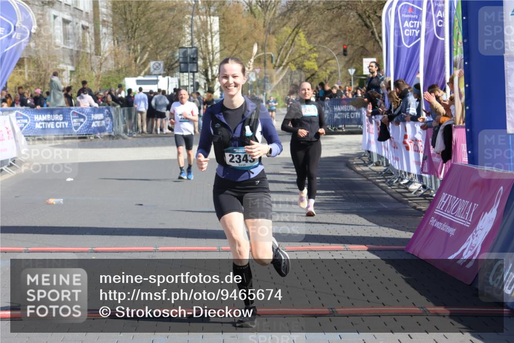 12.04.2026 - 45. Internationalen Wilhelmsburger Insellauf Strokosch-Dieckow http://msf.ph/oto/9465674 12.04.2026 11:16:08 Ziel 2561, 2343 meine-sportfotos.de
