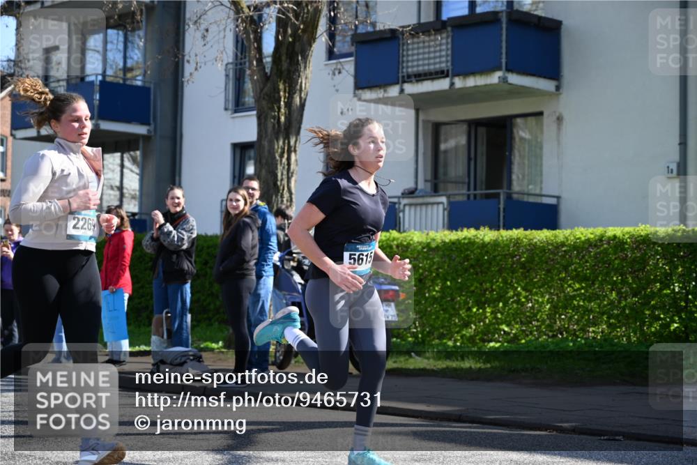 12.04.2026 - 45. Internationalen Wilhelmsburger Insellauf J. Mangold http://msf.ph/oto/9465731 12.04.2026 10:58:52 Ziel 2989, 3825, 5615, 3150, 2269, 5366, 3044, 3045, 3582, 4896, 2308, 5419, 2931, 2930 meine-sportfotos.de