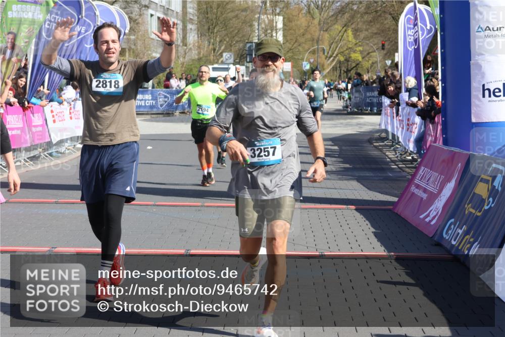 12.04.2026 - 45. Internationalen Wilhelmsburger Insellauf Strokosch-Dieckow http://msf.ph/oto/9465742 12.04.2026 10:58:36 Ziel 3997, 2818, 3257, 2499, 2194, 2900 meine-sportfotos.de