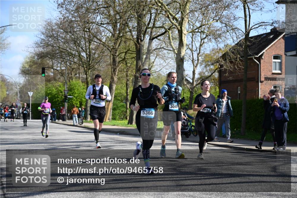 12.04.2026 - 45. Internationalen Wilhelmsburger Insellauf J. Mangold http://msf.ph/oto/9465758 12.04.2026 10:59:06 Ziel 5366, 3044, 3045, 3582, 4896, 2308, 5419, 2931, 2930, 4004, 4004, 2858, 5699, 5698, 4101, 2529 meine-sportfotos.de