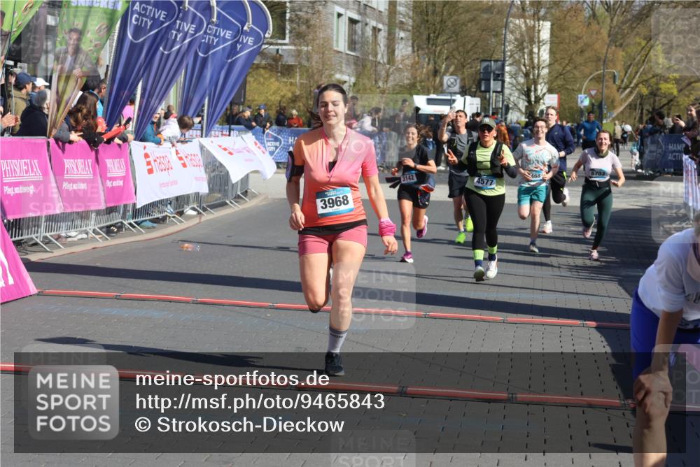 12.04.2026 - 45. Internationalen Wilhelmsburger Insellauf Strokosch-Dieckow http://msf.ph/oto/9465843 12.04.2026 10:58:55 Ziel 3968, 4577, 5703, 3142, 5468, 3140 meine-sportfotos.de