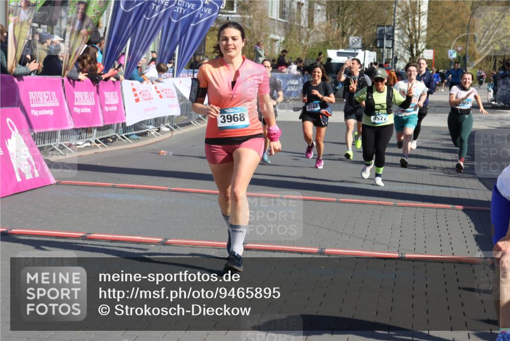 12.04.2026 - 45. Internationalen Wilhelmsburger Insellauf Strokosch-Dieckow http://msf.ph/oto/9465895 12.04.2026 10:58:55 Ziel 3968, 4577, 5703, 3142, 5468, 3140 meine-sportfotos.de