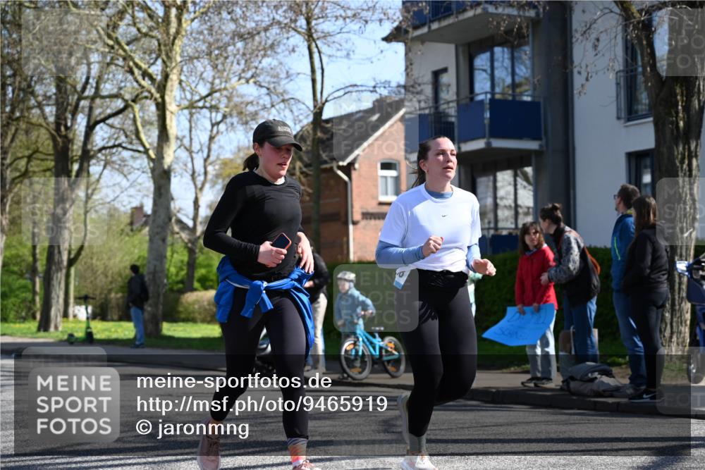 12.04.2026 - 45. Internationalen Wilhelmsburger Insellauf J. Mangold http://msf.ph/oto/9465919 12.04.2026 10:59:31 Ziel 2308, 5419, 2931, 2930, 4004, 2858, 5699, 5698, 4101, 2529, 3194, 3194, 3367, 3468, 2665, 2988, 4289, 3723, 3797, 3727, 2166 meine-sportfotos.de