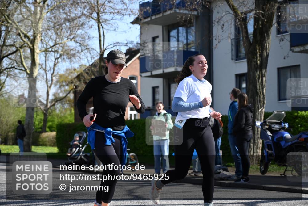 12.04.2026 - 45. Internationalen Wilhelmsburger Insellauf J. Mangold http://msf.ph/oto/9465925 12.04.2026 10:59:31 Ziel 2308, 5419, 2931, 2930, 4004, 2858, 5699, 5698, 4101, 2529, 3194, 3194, 3367, 3468, 2665, 2988, 4289, 3723, 3797, 3727, 2166 meine-sportfotos.de