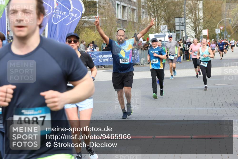 12.04.2026 - 45. Internationalen Wilhelmsburger Insellauf Strokosch-Dieckow http://msf.ph/oto/9465966 12.04.2026 13:12:27 Ziel 4480, 4987, 2445, 4930, 2024, 4328, 4276, 5031 meine-sportfotos.de