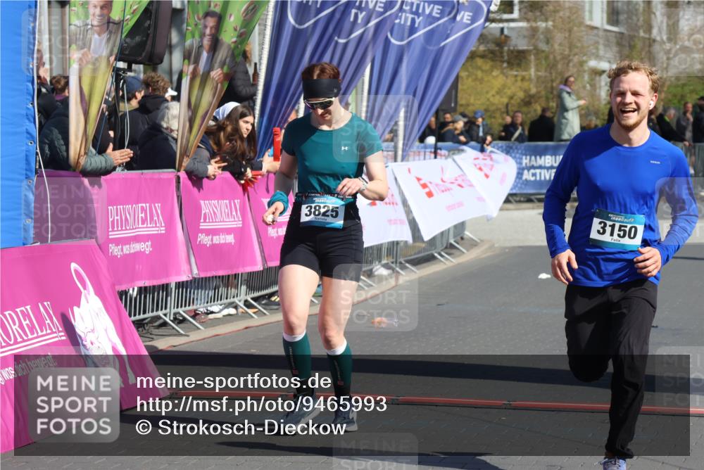12.04.2026 - 45. Internationalen Wilhelmsburger Insellauf Strokosch-Dieckow http://msf.ph/oto/9465993 12.04.2026 10:59:13 Ziel 2989, 3825, 5615, 3150 meine-sportfotos.de
