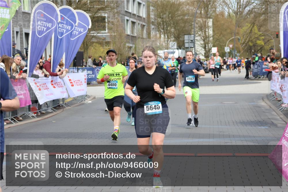 12.04.2026 - 45. Internationalen Wilhelmsburger Insellauf Strokosch-Dieckow http://msf.ph/oto/9466009 12.04.2026 13:12:22 Ziel 5402, 2136, 4683, 5640, 4480, 4987, 2445, 4930 meine-sportfotos.de