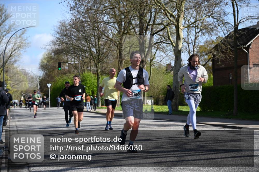 12.04.2026 - 45. Internationalen Wilhelmsburger Insellauf J. Mangold http://msf.ph/oto/9466030 12.04.2026 10:59:47 Ziel 5699, 5698, 4101, 2529, 3194, 3367, 3468, 2665, 2988, 4289, 3723, 3797, 3727, 2166, 2977, 4107, 4152, 2646, 4991, 4993 meine-sportfotos.de