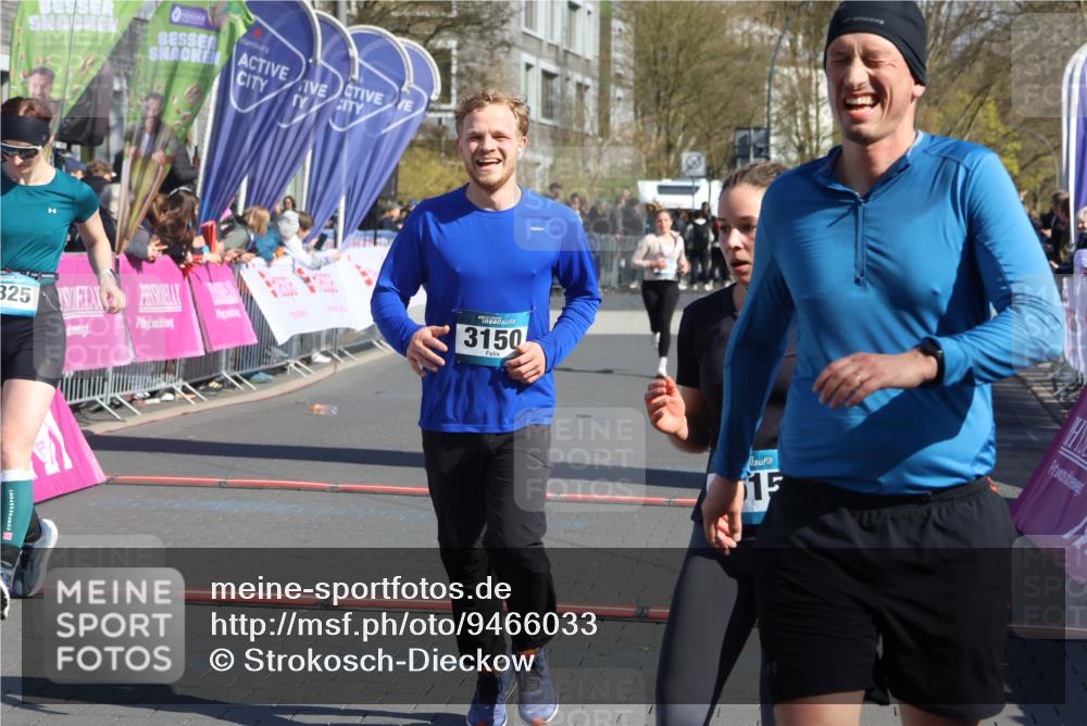 12.04.2026 - 45. Internationalen Wilhelmsburger Insellauf Strokosch-Dieckow http://msf.ph/oto/9466033 12.04.2026 10:59:14 Ziel 2989, 3825, 5615, 3150 meine-sportfotos.de
