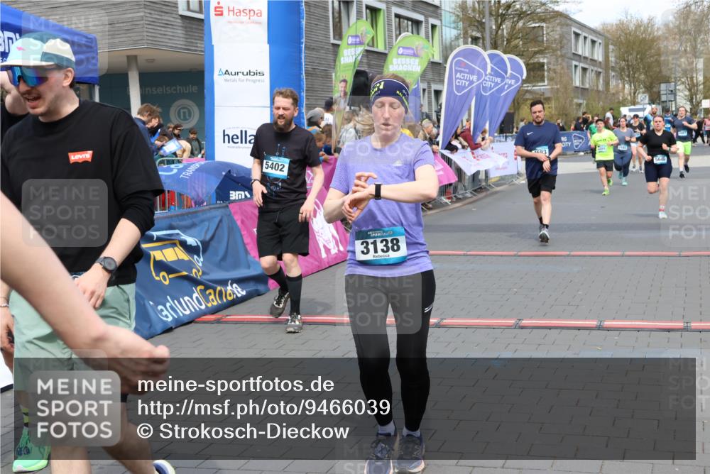 12.04.2026 - 45. Internationalen Wilhelmsburger Insellauf Strokosch-Dieckow http://msf.ph/oto/9466039 12.04.2026 13:12:19 Ziel 2396, 3079, 3138, 5402, 2136, 4683, 5640, 4480 meine-sportfotos.de