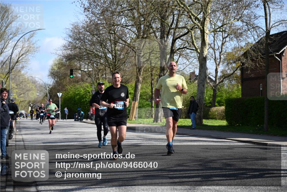12.04.2026 - 45. Internationalen Wilhelmsburger Insellauf J. Mangold http://msf.ph/oto/9466040 12.04.2026 10:59:49 Ziel 4101, 2529, 3194, 3367, 3468, 2665, 2988, 4289, 3723, 3797, 3727, 2166, 2977, 4107, 4152, 2646, 4991, 4993, 3953 meine-sportfotos.de