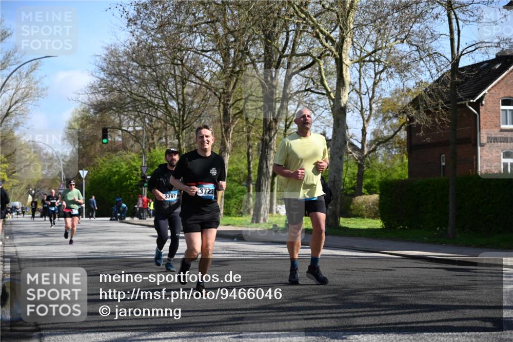 12.04.2026 - 45. Internationalen Wilhelmsburger Insellauf J. Mangold http://msf.ph/oto/9466046 12.04.2026 10:59:49 Ziel 4101, 2529, 3194, 3367, 3468, 2665, 2988, 4289, 3723, 3797, 3727, 2166, 2977, 4107, 4152, 2646, 4991, 4993, 3953 meine-sportfotos.de