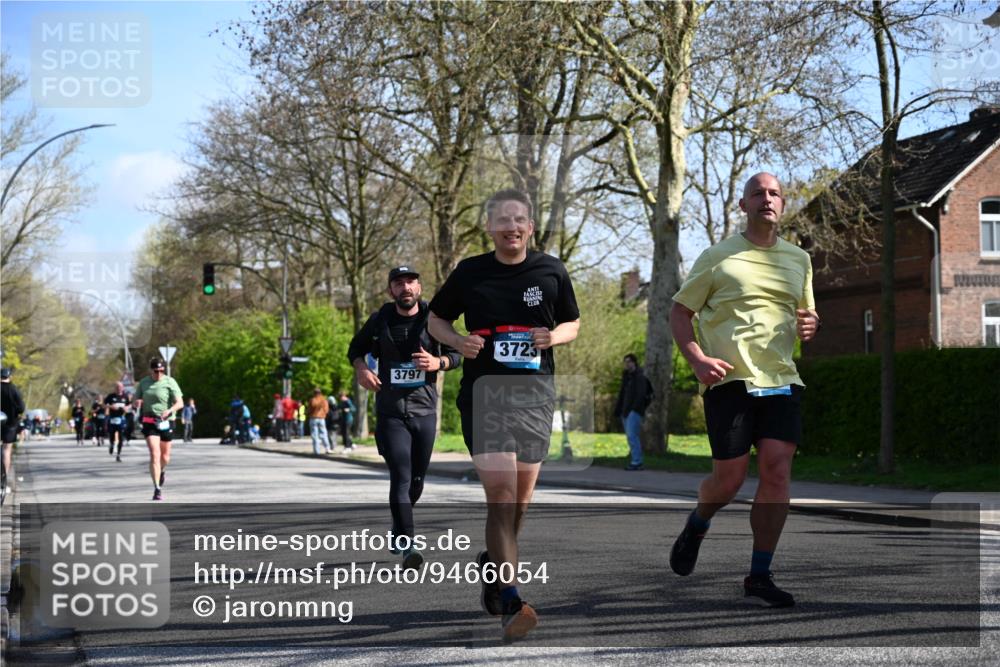 12.04.2026 - 45. Internationalen Wilhelmsburger Insellauf J. Mangold http://msf.ph/oto/9466054 12.04.2026 10:59:50 Ziel 4101, 2529, 3194, 3367, 3468, 2665, 2988, 4289, 3723, 3797, 3727, 2166, 2977, 4107, 4152, 4152, 2646, 4991, 4993, 3953 meine-sportfotos.de