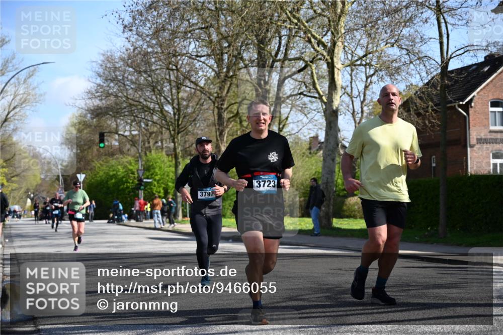 12.04.2026 - 45. Internationalen Wilhelmsburger Insellauf J. Mangold http://msf.ph/oto/9466055 12.04.2026 10:59:50 Ziel 4101, 2529, 3194, 3367, 3468, 2665, 2988, 4289, 3723, 3797, 3727, 2166, 2977, 4107, 4152, 4152, 2646, 4991, 4993, 3953 meine-sportfotos.de
