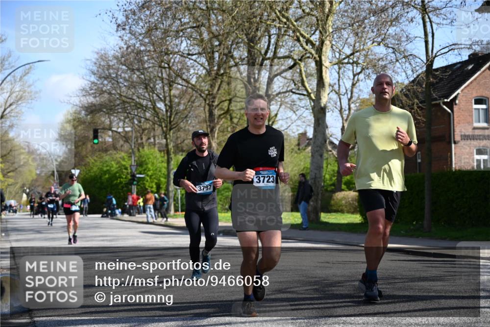 12.04.2026 - 45. Internationalen Wilhelmsburger Insellauf J. Mangold http://msf.ph/oto/9466058 12.04.2026 10:59:50 Ziel 4101, 2529, 3194, 3367, 3468, 2665, 2988, 4289, 3723, 3797, 3727, 2166, 2977, 4107, 4152, 4152, 2646, 4991, 4993, 3953 meine-sportfotos.de