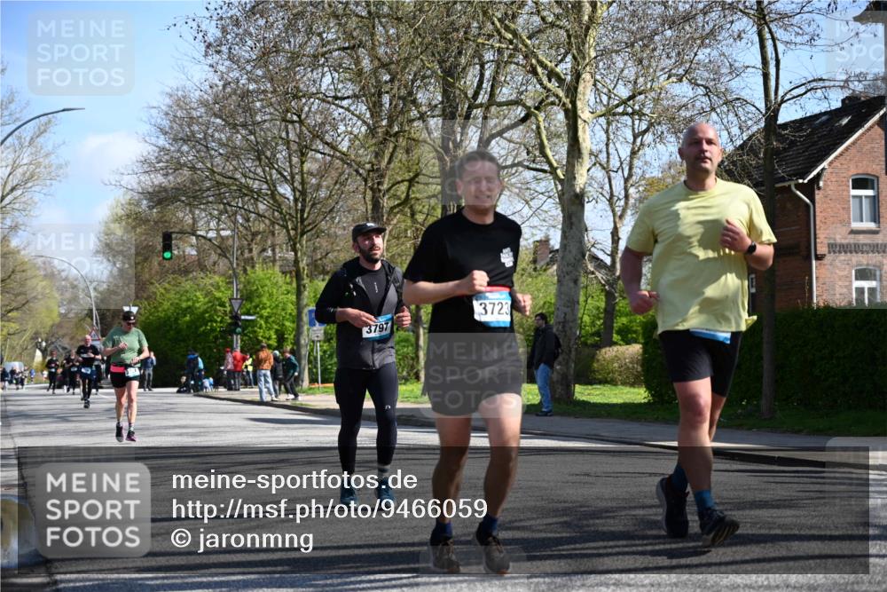 12.04.2026 - 45. Internationalen Wilhelmsburger Insellauf J. Mangold http://msf.ph/oto/9466059 12.04.2026 10:59:50 Ziel 4101, 2529, 3194, 3367, 3468, 2665, 2988, 4289, 3723, 3797, 3727, 2166, 2977, 4107, 4152, 4152, 2646, 4991, 4993, 3953 meine-sportfotos.de