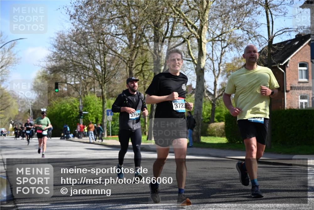 12.04.2026 - 45. Internationalen Wilhelmsburger Insellauf J. Mangold http://msf.ph/oto/9466060 12.04.2026 10:59:51 Ziel 4101, 2529, 3194, 3367, 3468, 2665, 2988, 4289, 3723, 3797, 3727, 2166, 2977, 4107, 4152, 2646, 4991, 4993, 3953 meine-sportfotos.de