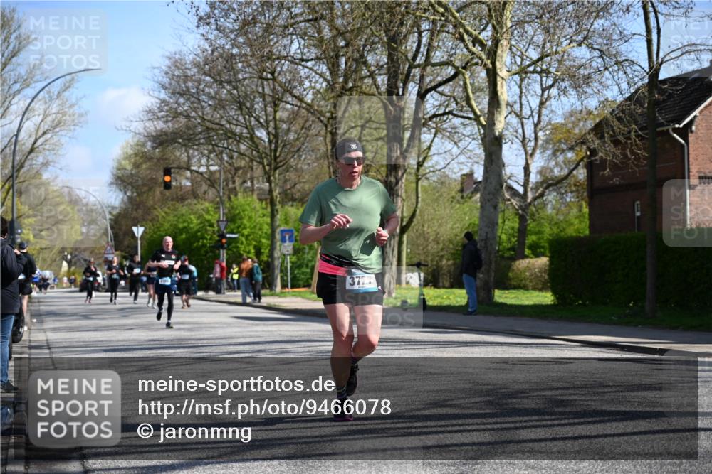12.04.2026 - 45. Internationalen Wilhelmsburger Insellauf J. Mangold http://msf.ph/oto/9466078 12.04.2026 10:59:56 Ziel 3194, 3367, 3468, 2665, 2988, 4289, 3723, 3797, 3727, 2166, 2977, 4107, 4152, 2646, 4991, 4993, 3953, 3373 meine-sportfotos.de