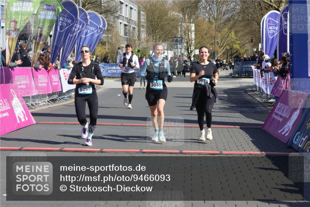 12.04.2026 - 45. Internationalen Wilhelmsburger Insellauf Strokosch-Dieckow http://msf.ph/oto/9466093 12.04.2026 10:59:34 Ziel 5366, 3044, 3045, 3582 meine-sportfotos.de