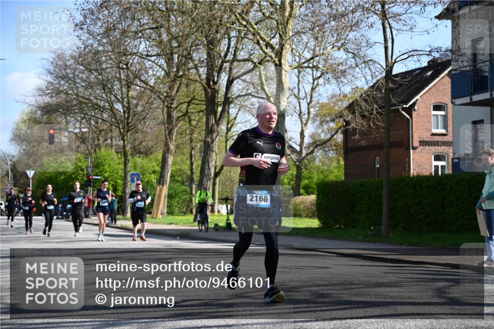 12.04.2026 - 45. Internationalen Wilhelmsburger Insellauf J. Mangold http://msf.ph/oto/9466101 12.04.2026 11:00:02 Ziel 3367, 3468, 2665, 2988, 4289, 3723, 3797, 3727, 2166, 2977, 4107, 4152, 4152, 2646, 4991, 4993, 3953, 3373, 4632, 2389, 3725 meine-sportfotos.de