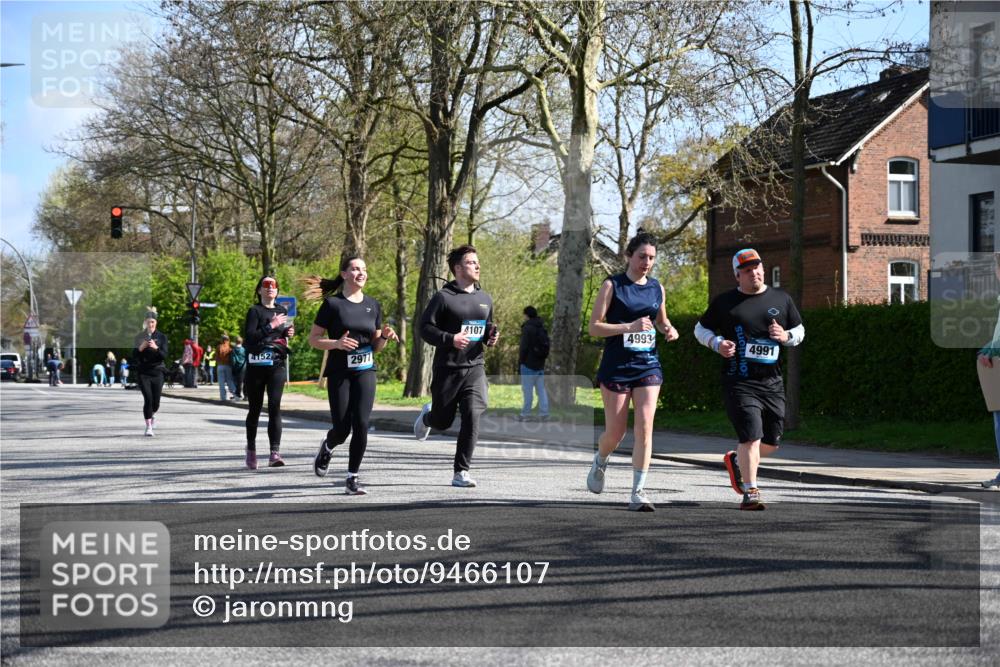 12.04.2026 - 45. Internationalen Wilhelmsburger Insellauf J. Mangold http://msf.ph/oto/9466107 12.04.2026 11:00:08 Ziel 2988, 4289, 3723, 3797, 3727, 2166, 2977, 4107, 4152, 2646, 4991, 4993, 3953, 3373, 4632, 2389, 3725 meine-sportfotos.de