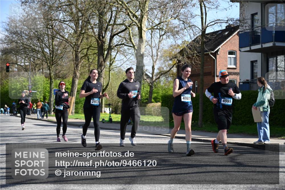 12.04.2026 - 45. Internationalen Wilhelmsburger Insellauf J. Mangold http://msf.ph/oto/9466120 12.04.2026 11:00:08 Ziel 2988, 4289, 3723, 3797, 3727, 2166, 2977, 4107, 4152, 2646, 4991, 4993, 3953, 3373, 4632, 2389, 3725 meine-sportfotos.de