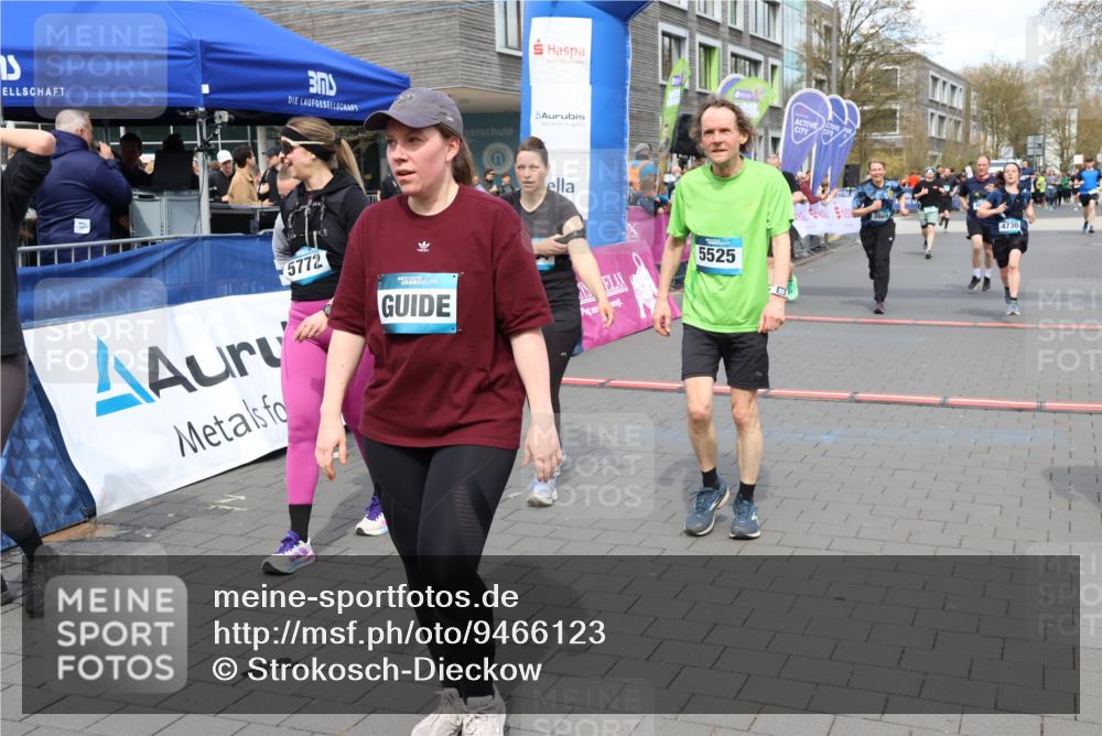 12.04.2026 - 45. Internationalen Wilhelmsburger Insellauf Strokosch-Dieckow http://msf.ph/oto/9466123 12.04.2026 13:12:10 Ziel 2084, 5772, 3733, 4730, 3969, 3055, 4664 meine-sportfotos.de