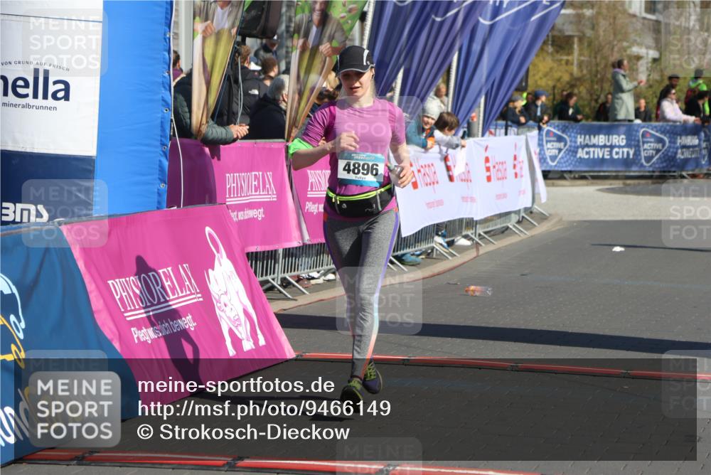 12.04.2026 - 45. Internationalen Wilhelmsburger Insellauf Strokosch-Dieckow http://msf.ph/oto/9466149 12.04.2026 10:59:42 Ziel 4896 meine-sportfotos.de