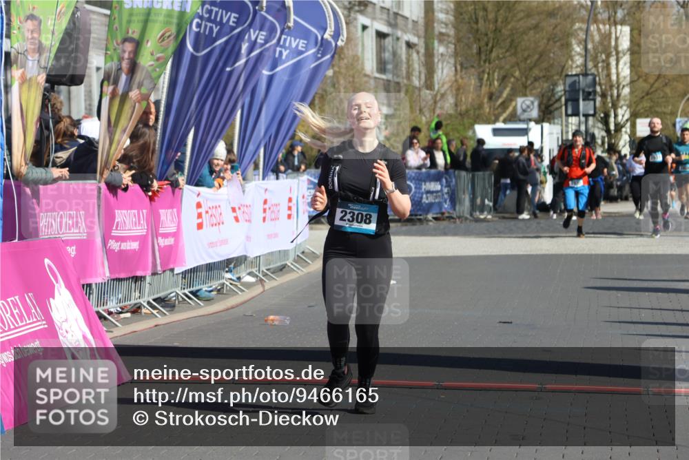 12.04.2026 - 45. Internationalen Wilhelmsburger Insellauf Strokosch-Dieckow http://msf.ph/oto/9466165 12.04.2026 10:59:47 Ziel 2308 meine-sportfotos.de