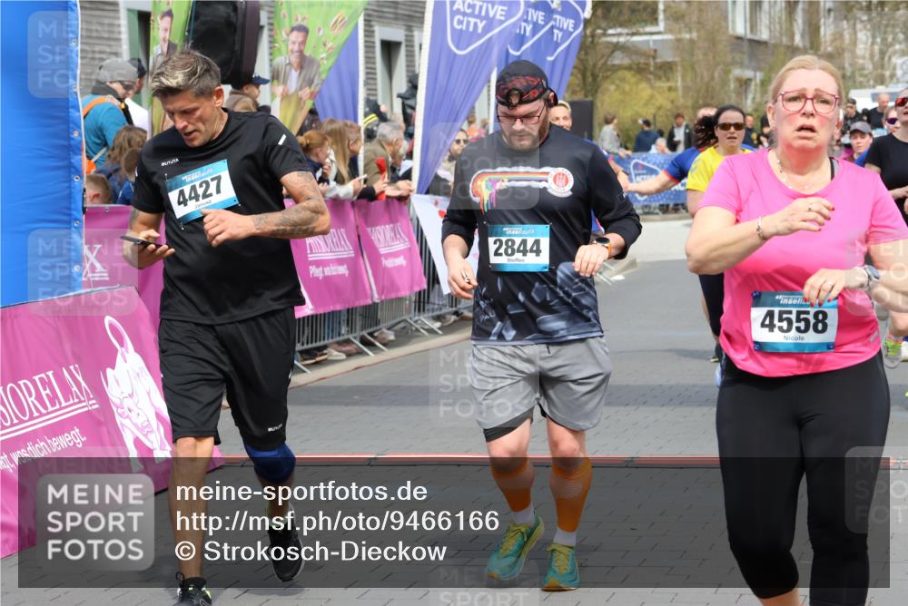 12.04.2026 - 45. Internationalen Wilhelmsburger Insellauf Strokosch-Dieckow http://msf.ph/oto/9466166 12.04.2026 13:11:58 Ziel 3994, 4558, 3573, 4427, 2844, 3115, 4726, 4051, 2827, 2825, 4985 meine-sportfotos.de