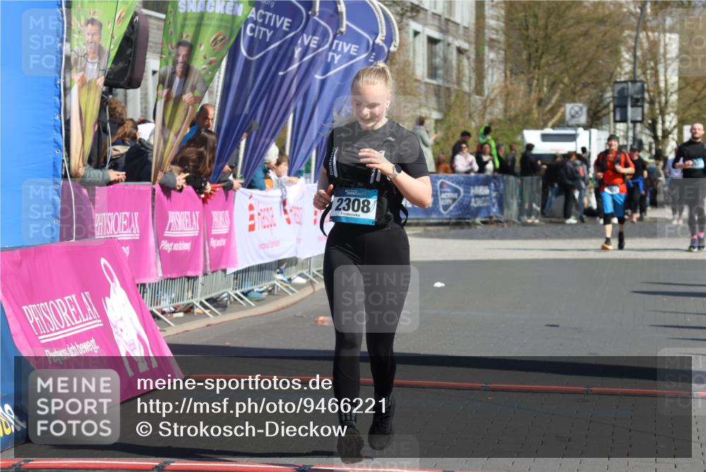 12.04.2026 - 45. Internationalen Wilhelmsburger Insellauf Strokosch-Dieckow http://msf.ph/oto/9466221 12.04.2026 10:59:47 Ziel 2308 meine-sportfotos.de