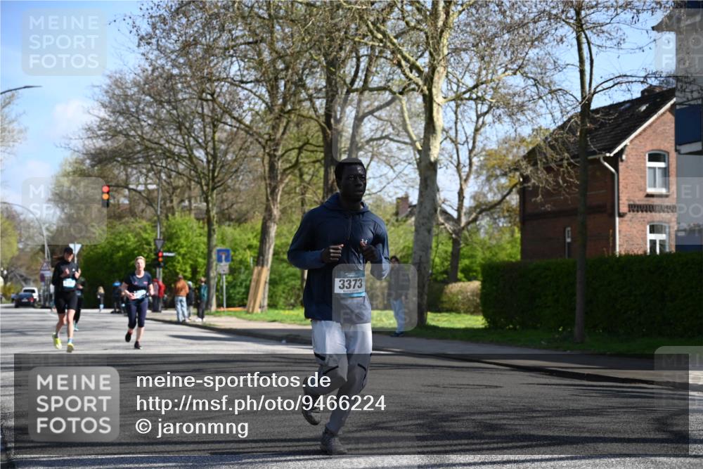 12.04.2026 - 45. Internationalen Wilhelmsburger Insellauf J. Mangold http://msf.ph/oto/9466224 12.04.2026 11:00:27 Ziel 4152, 2646, 4991, 4993, 3953, 3373, 4632, 2389, 3725, 5581, 3463 meine-sportfotos.de