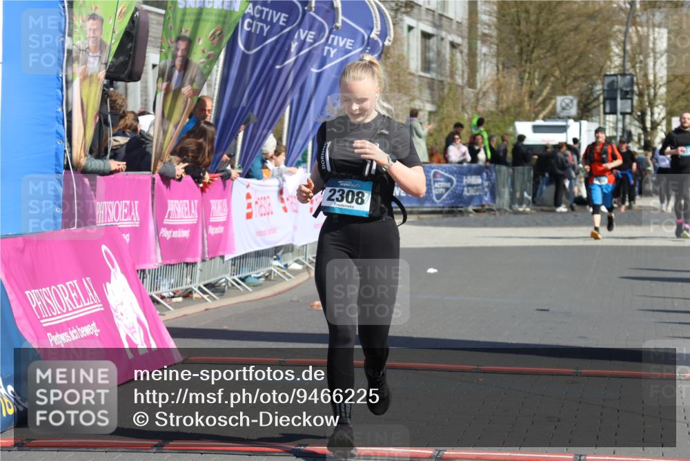 12.04.2026 - 45. Internationalen Wilhelmsburger Insellauf Strokosch-Dieckow http://msf.ph/oto/9466225 12.04.2026 10:59:48 Ziel 2308 meine-sportfotos.de
