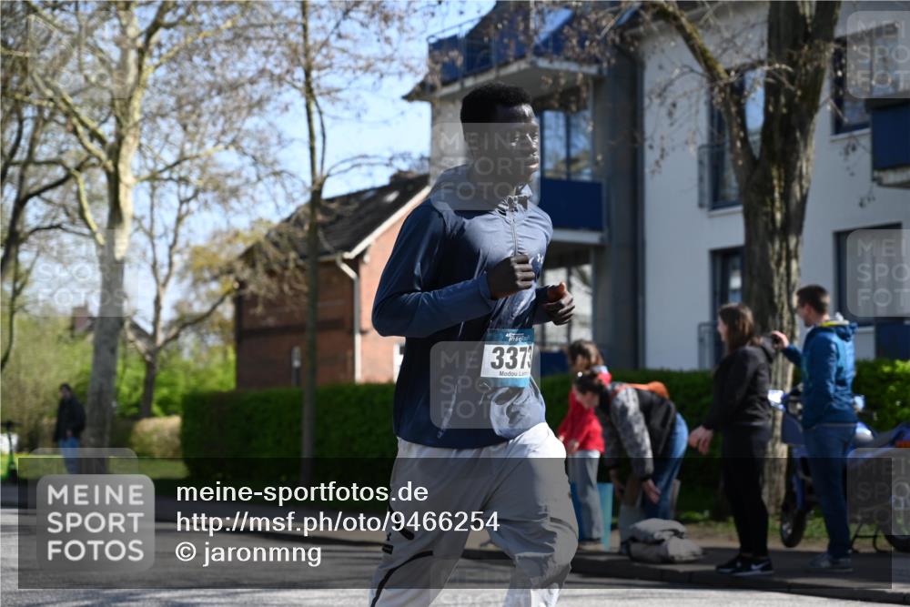 12.04.2026 - 45. Internationalen Wilhelmsburger Insellauf J. Mangold http://msf.ph/oto/9466254 12.04.2026 11:00:28 Ziel 2646, 4991, 4993, 3953, 3373, 4632, 2389, 3725, 5581, 3463 meine-sportfotos.de