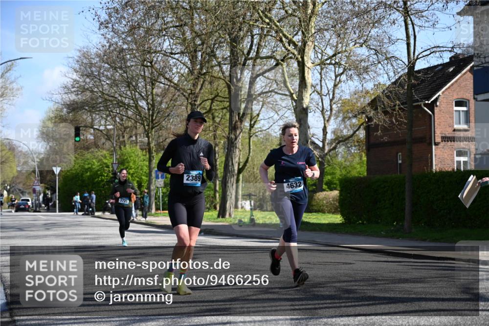 12.04.2026 - 45. Internationalen Wilhelmsburger Insellauf J. Mangold http://msf.ph/oto/9466256 12.04.2026 11:00:32 Ziel 4991, 4993, 3953, 3373, 4632, 2389, 3725, 5581, 3463, 2229, 3660 meine-sportfotos.de