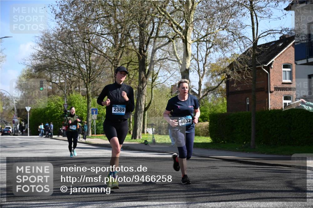12.04.2026 - 45. Internationalen Wilhelmsburger Insellauf J. Mangold http://msf.ph/oto/9466258 12.04.2026 11:00:32 Ziel 4991, 4993, 3953, 3373, 4632, 2389, 3725, 5581, 3463, 2229, 3660 meine-sportfotos.de