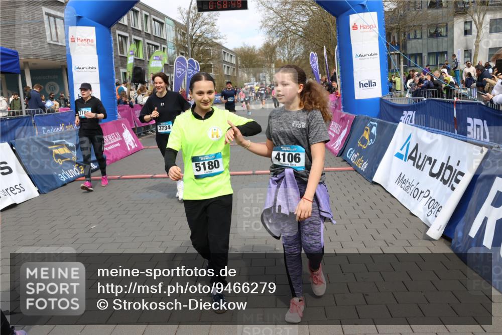 12.04.2026 - 45. Internationalen Wilhelmsburger Insellauf Strokosch-Dieckow http://msf.ph/oto/9466279 12.04.2026 13:11:48 Ziel 5180, 3101, 3734, 4796 meine-sportfotos.de