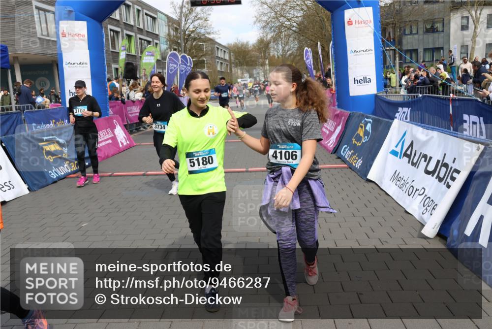 12.04.2026 - 45. Internationalen Wilhelmsburger Insellauf Strokosch-Dieckow http://msf.ph/oto/9466287 12.04.2026 13:11:48 Ziel 5180, 3101, 3734, 4796 meine-sportfotos.de