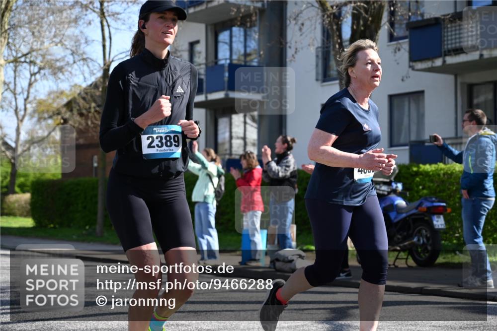 12.04.2026 - 45. Internationalen Wilhelmsburger Insellauf J. Mangold http://msf.ph/oto/9466288 12.04.2026 11:00:34 Ziel 3953, 3373, 4632, 2389, 3725, 5581, 3463, 2229, 3660 meine-sportfotos.de