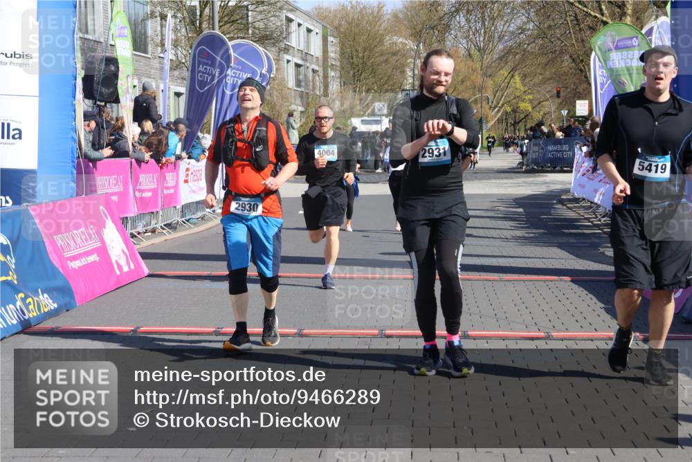 12.04.2026 - 45. Internationalen Wilhelmsburger Insellauf Strokosch-Dieckow http://msf.ph/oto/9466289 12.04.2026 10:59:57 Ziel 5419, 2931, 2930, 4004, 2858 meine-sportfotos.de