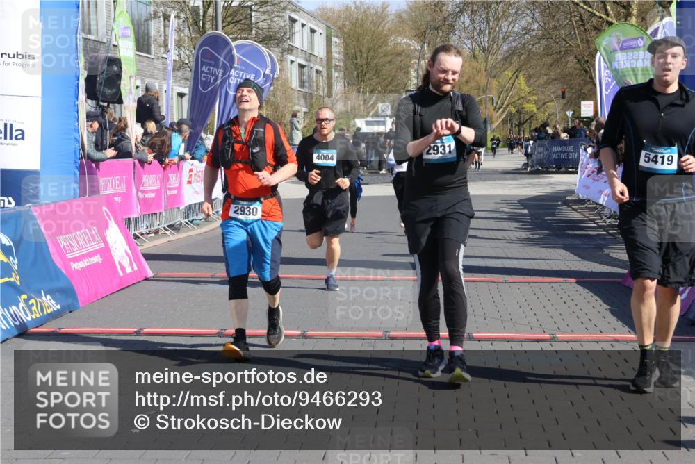 12.04.2026 - 45. Internationalen Wilhelmsburger Insellauf Strokosch-Dieckow http://msf.ph/oto/9466293 12.04.2026 10:59:57 Ziel 5419, 2931, 2930, 4004, 2858 meine-sportfotos.de