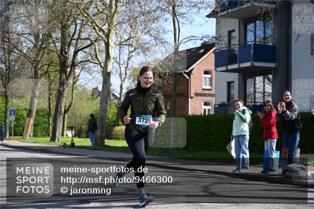 12.04.2026 - 45. Internationalen Wilhelmsburger Insellauf J. Mangold http://msf.ph/oto/9466300 12.04.2026 11:00:36 Ziel 3953, 3373, 4632, 2389, 3725, 5581, 3463, 2229, 3660, 2880 meine-sportfotos.de