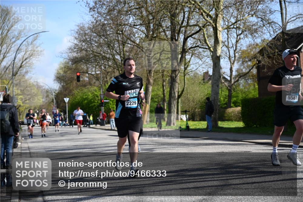 12.04.2026 - 45. Internationalen Wilhelmsburger Insellauf J. Mangold http://msf.ph/oto/9466333 12.04.2026 11:00:58 Ziel 5581, 3463, 2229, 3660, 2880, 5298, 3358, 3347, 4703 meine-sportfotos.de
