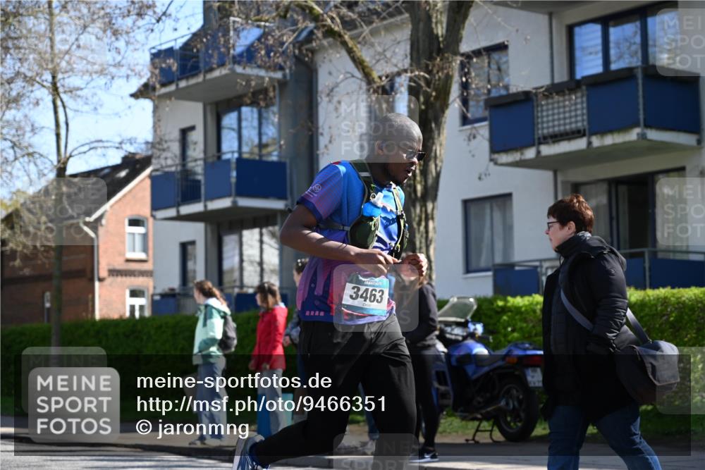 12.04.2026 - 45. Internationalen Wilhelmsburger Insellauf J. Mangold http://msf.ph/oto/9466351 12.04.2026 11:01:01 Ziel 5581, 3463, 2229, 3660, 2880, 5298, 3358, 3347, 4703 meine-sportfotos.de